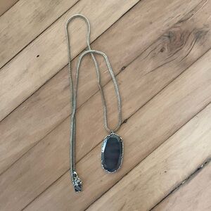 Kendra Scott necklace